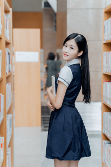 《欲女春潮》中文字幕